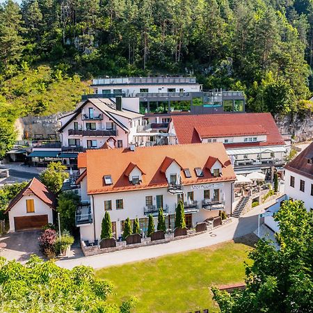 Landhotel Sternwirt - Das Wellnesshotel Zwischen Nuernberg Und Amberg Хёген Экстерьер фото